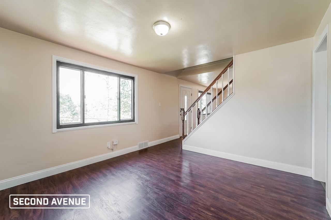 1900 Loretta Dr - Photo 2 of 18