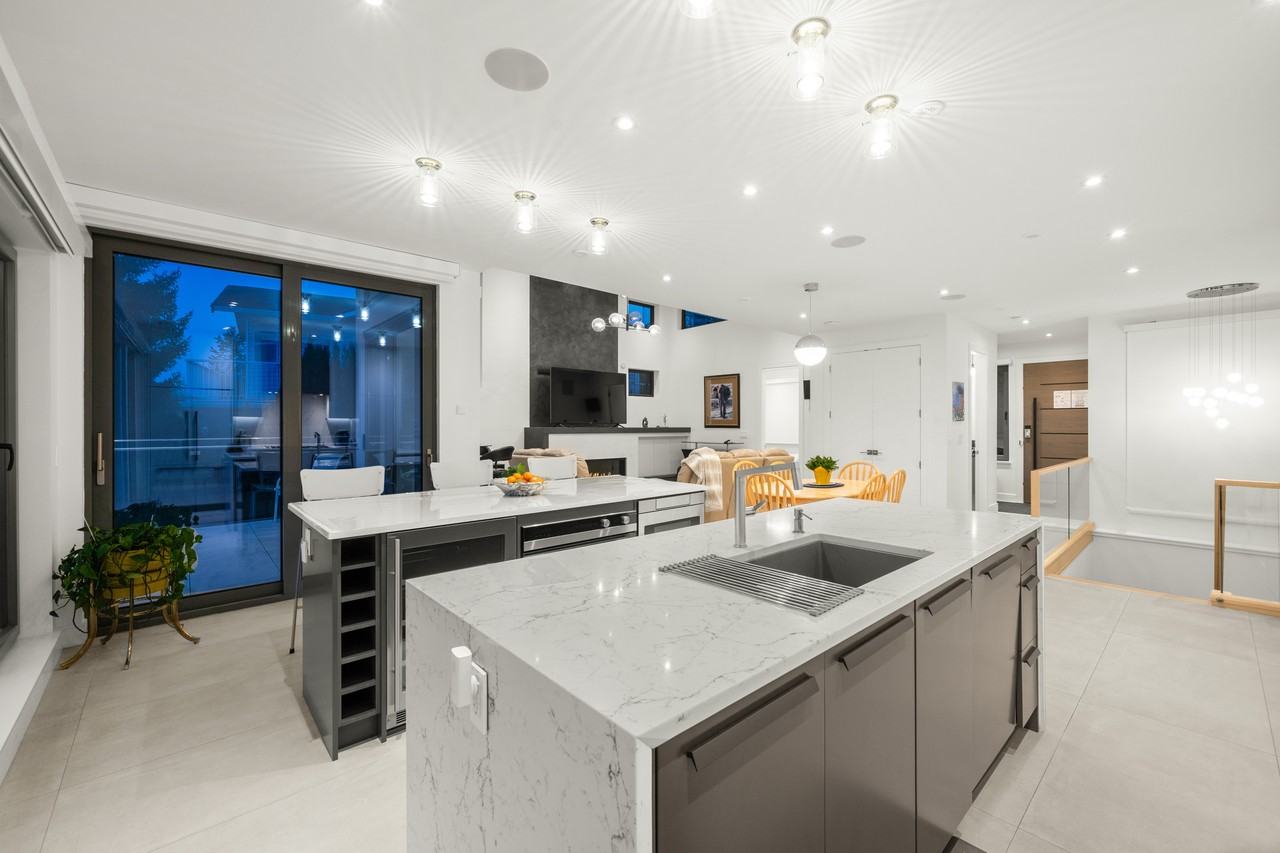 4007 Nithsdale Street - Photo 3 of 26