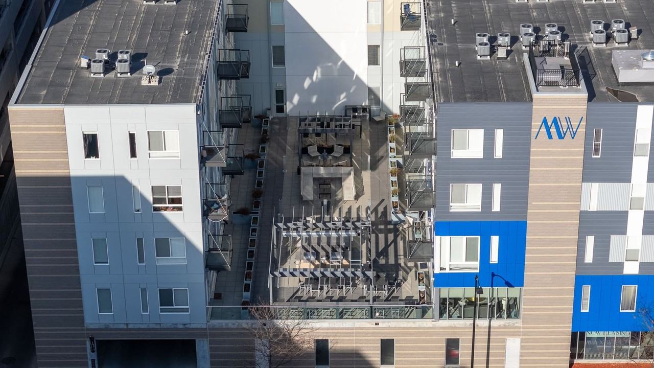 The Maxwell Downtown Des Moines - Photo 3 of 50