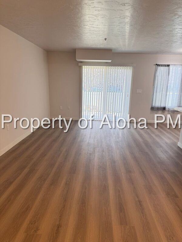 1069 W Pine Ave #2 - Photo 3 of 18