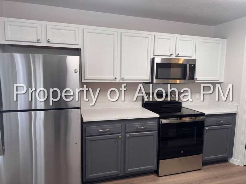 1069 W Pine Ave #2 - Photo 5 of 18