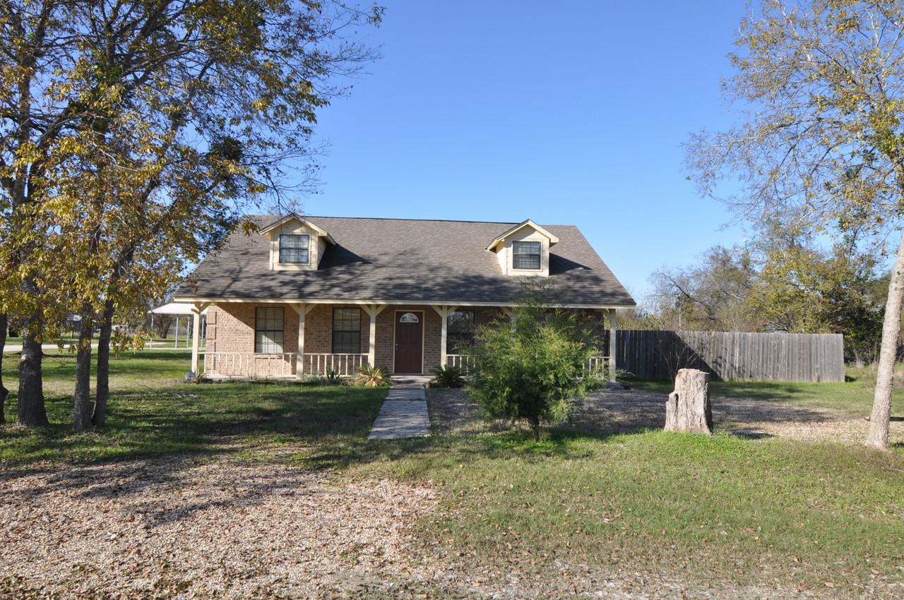 23820 Brazos Ave - Photo 2 of 44