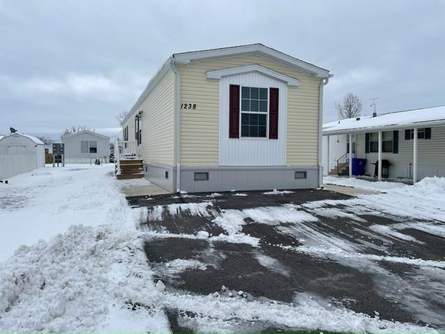 1238 Maplewood Dr - Photo 3 of 30