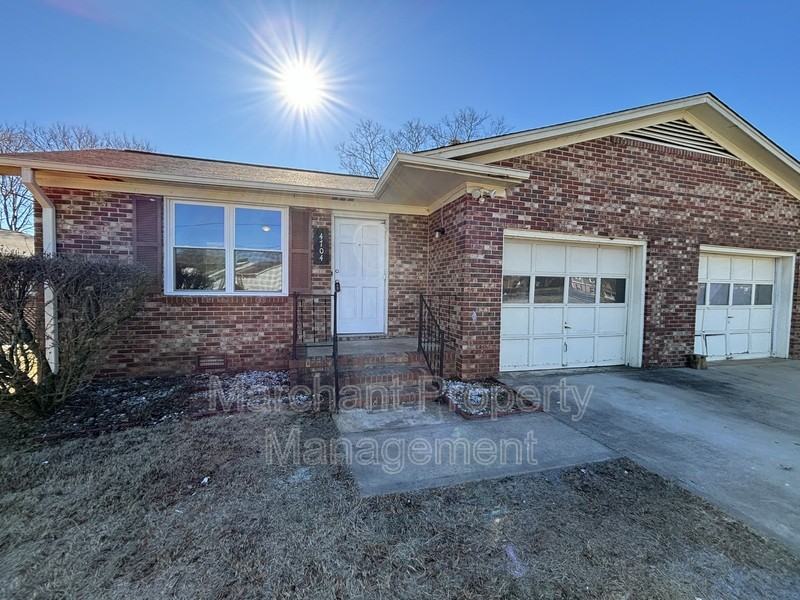 4704 Old Spartanburg Rd - Photo 3 of 22