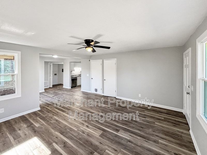 4704 Old Spartanburg Rd - Photo 6 of 22