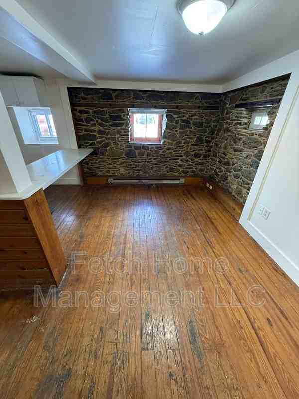 674 High St - Photo 2 of 19