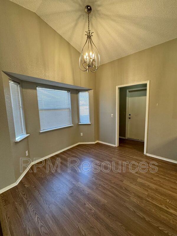 8317 Woodhue Dr - Photo 6 of 23