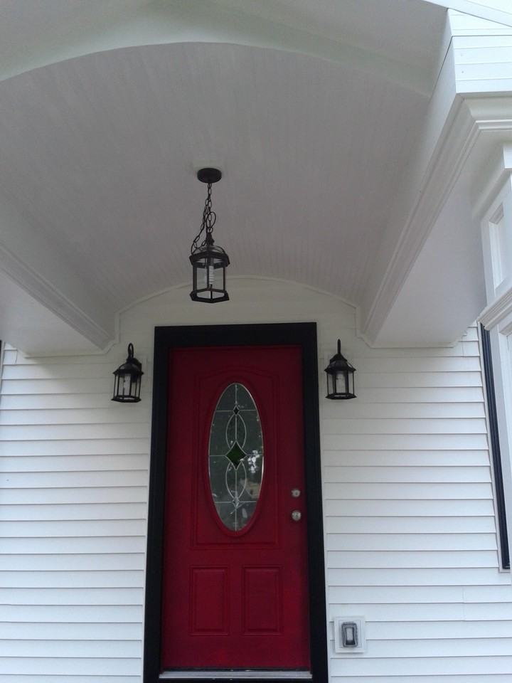 109 Pleasant St - Photo 2 of 10