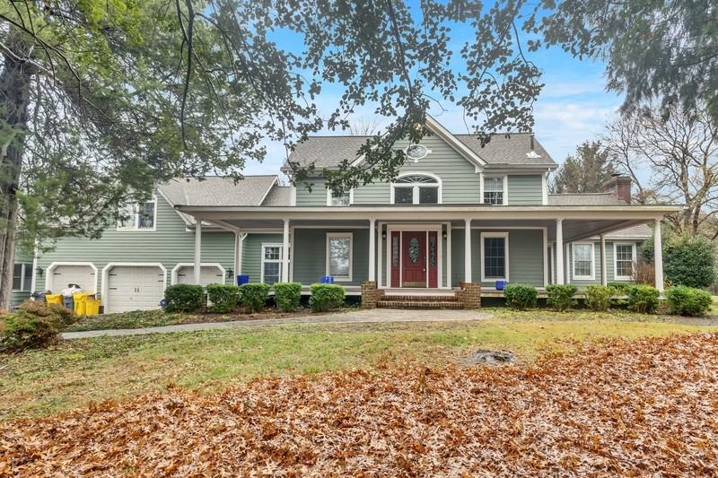 100 Jordan Taylor Ln - Photo 2 of 34