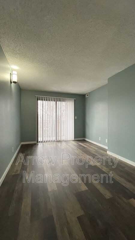 3405 Holdrege St #307 - Photo 6 of 16