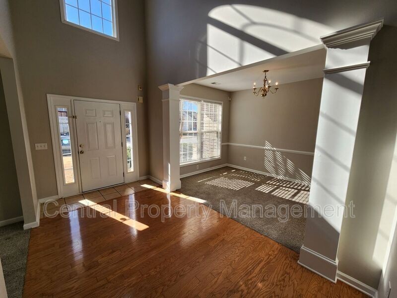 202 Tanner Chase Way - Photo 2 of 16