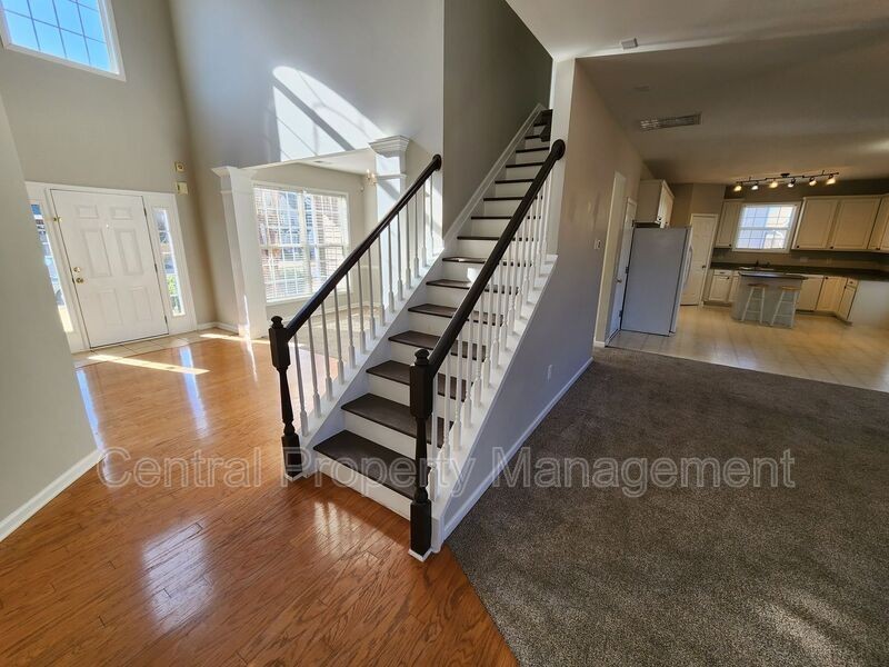 202 Tanner Chase Way - Photo 4 of 16