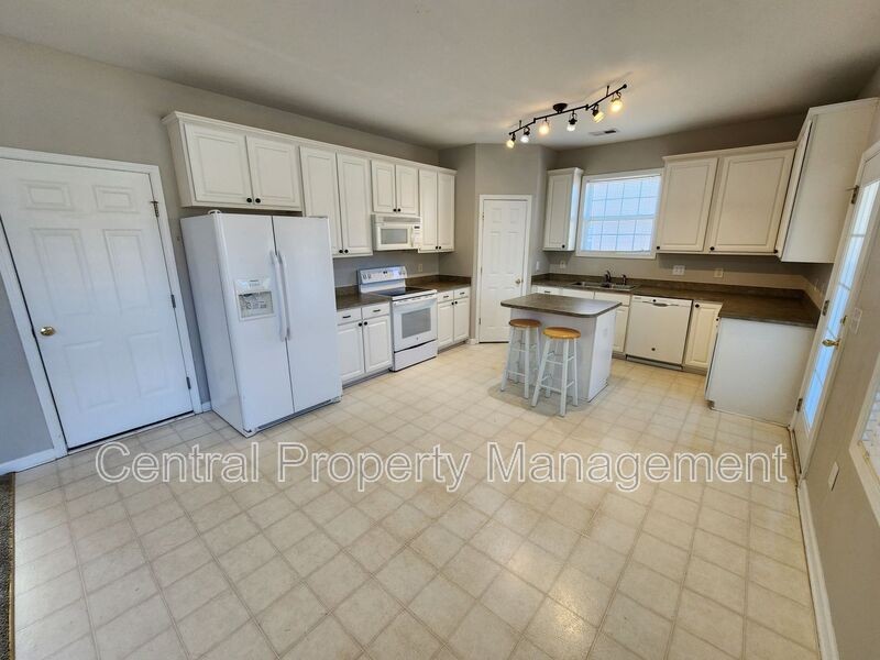 202 Tanner Chase Way - Photo 7 of 16