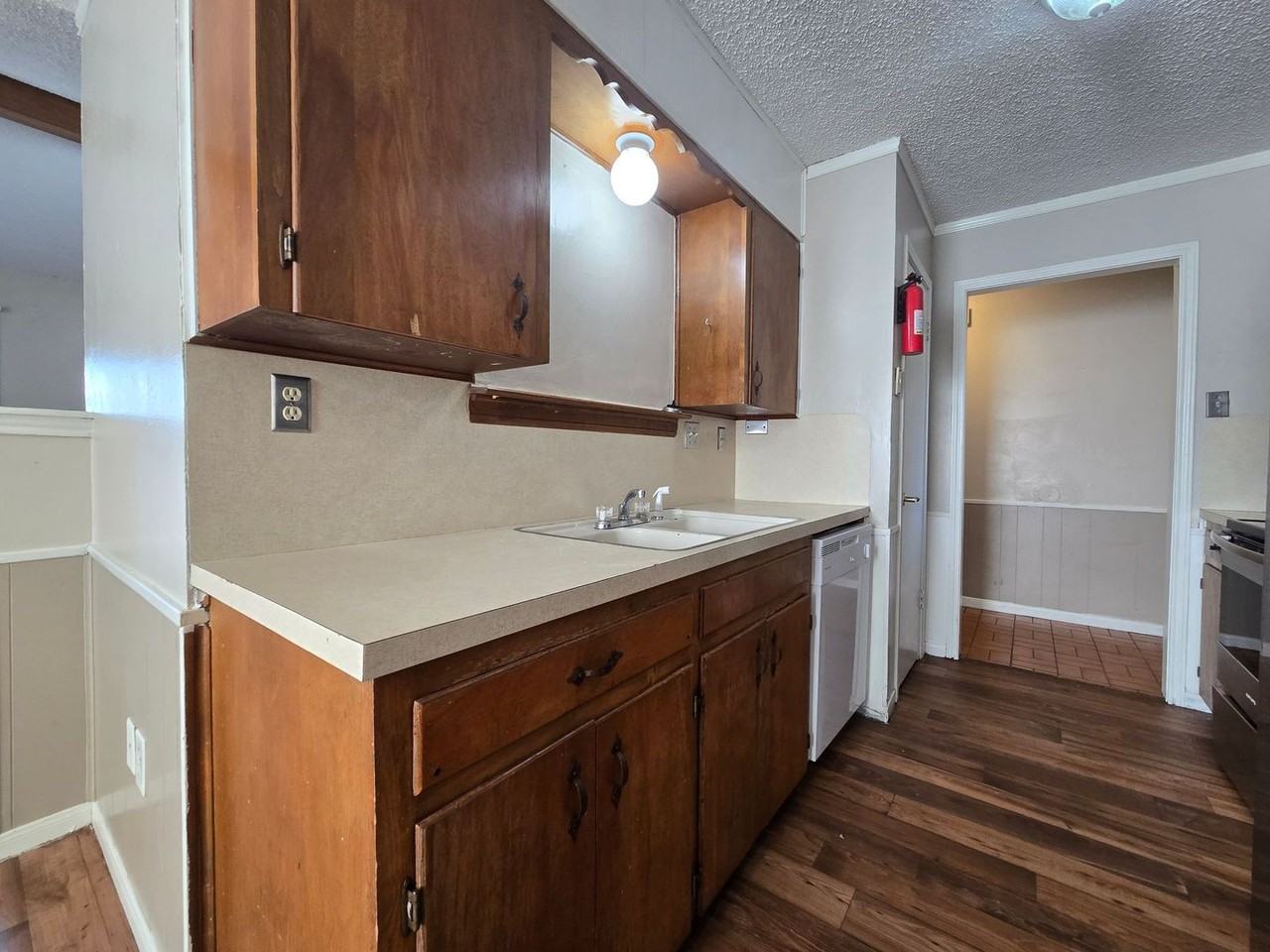 4508 Tanglewood Cir - Photo 6 of 23