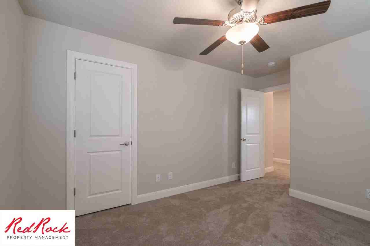 493 N 550 W - Photo 3 of 50