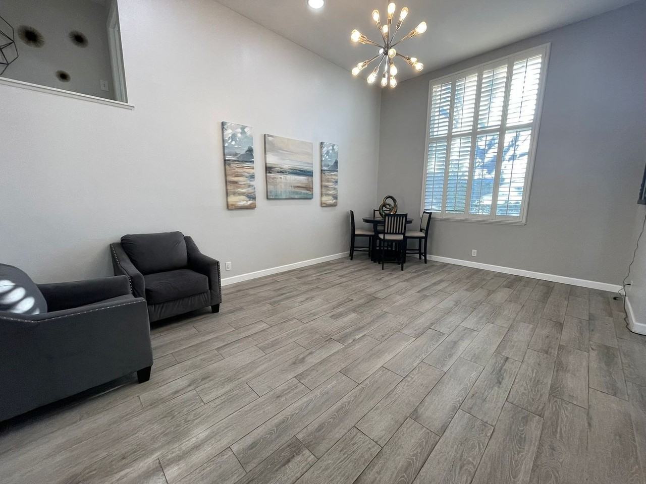 10024 Fenway Dr - Photo 3 of 23