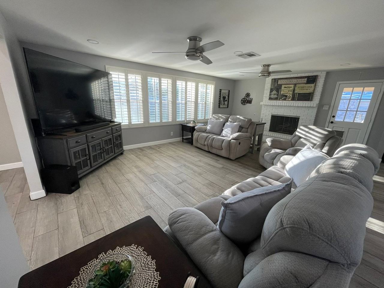 10024 Fenway Dr - Photo 6 of 23