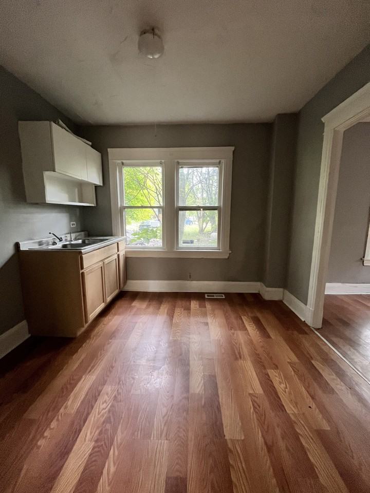 6710 Bliss Avenue - Photo 2 of 5