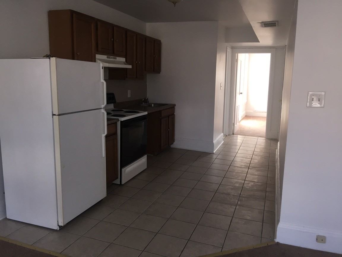 702 N Tatnall Street - Photo 2 of 16