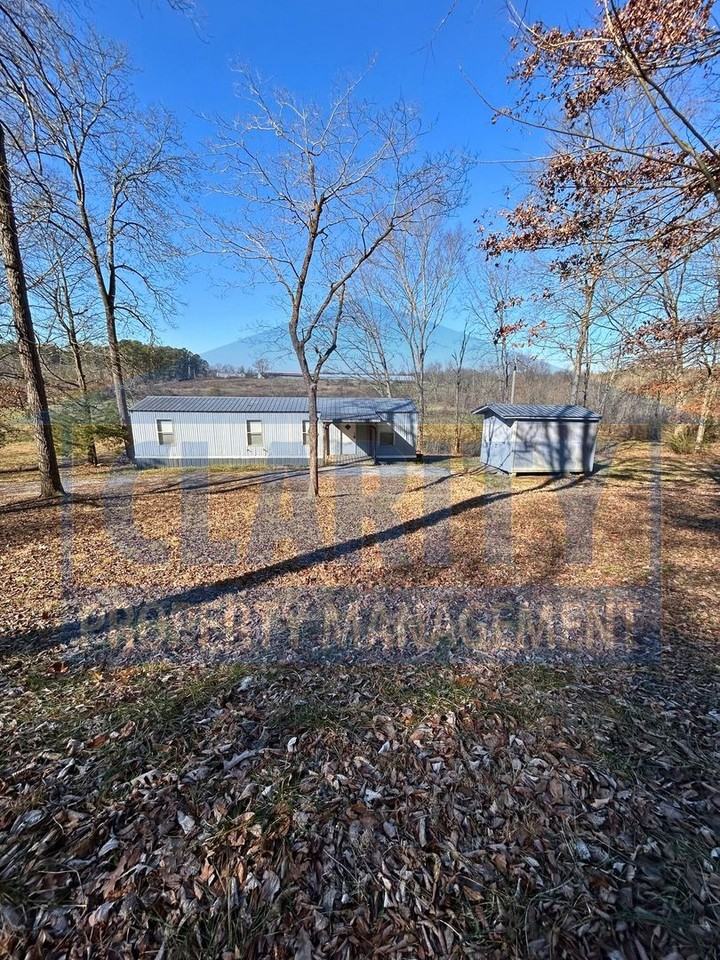 550 White Rd Se - Photo 3 of 14
