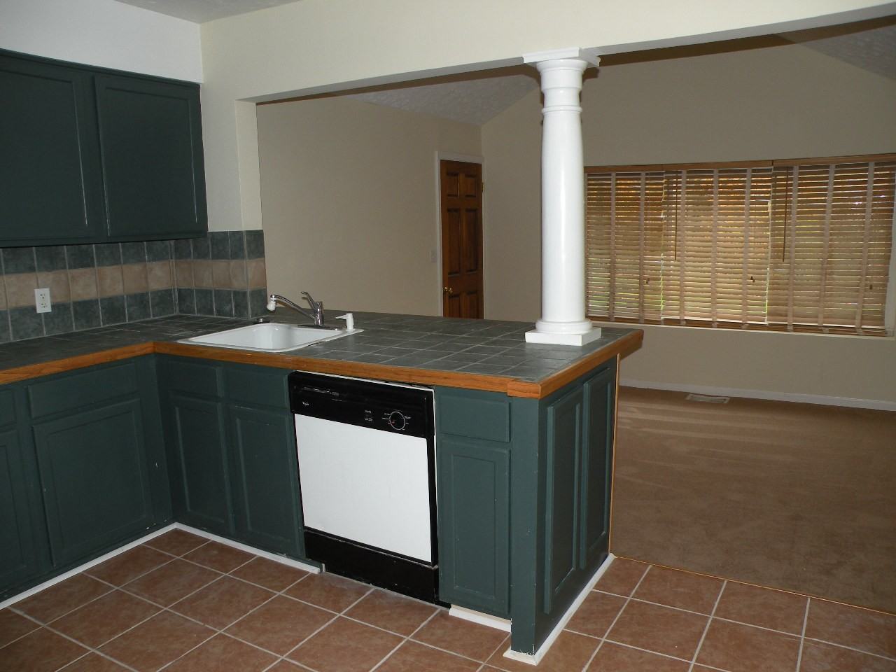 5204 Bridgewater Rd - Photo 3 of 19