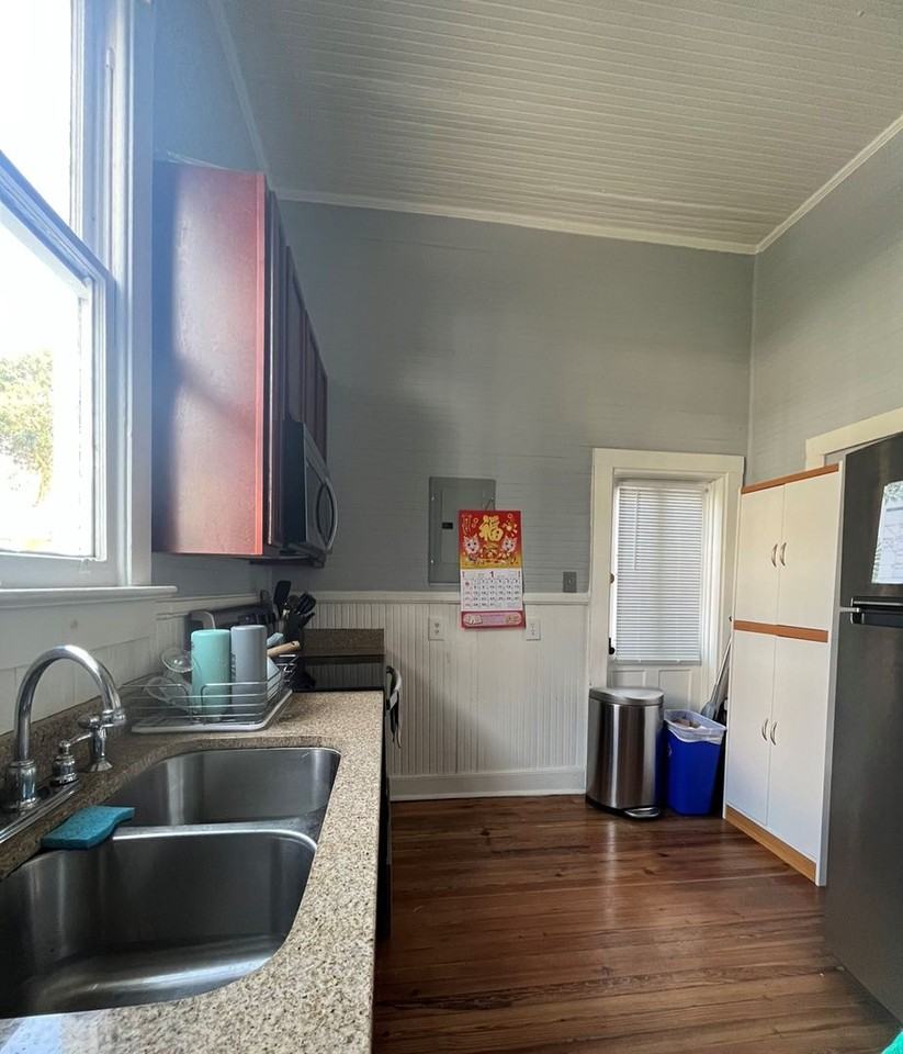 SMITH - Photo 6 of 50