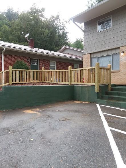 Queen and Park Street Apartments - Photo 6 of 36