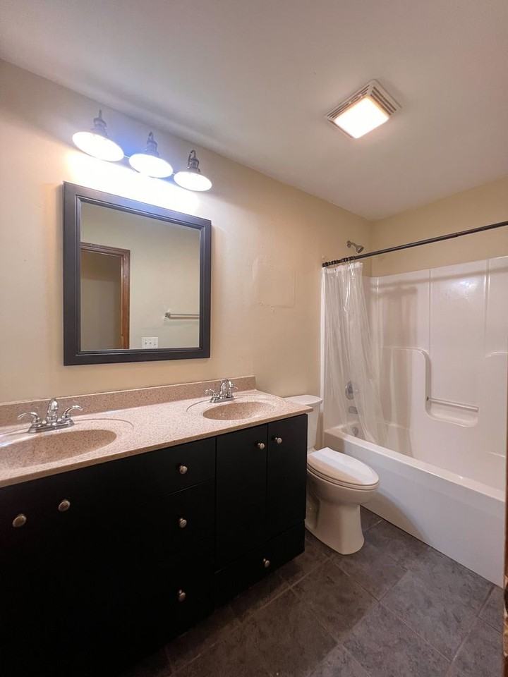 185 Hill St House - Photo 7 of 21