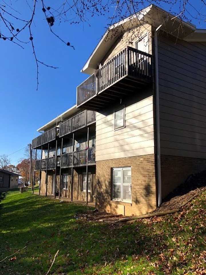 Sunset Apts - Photo 2 of 10