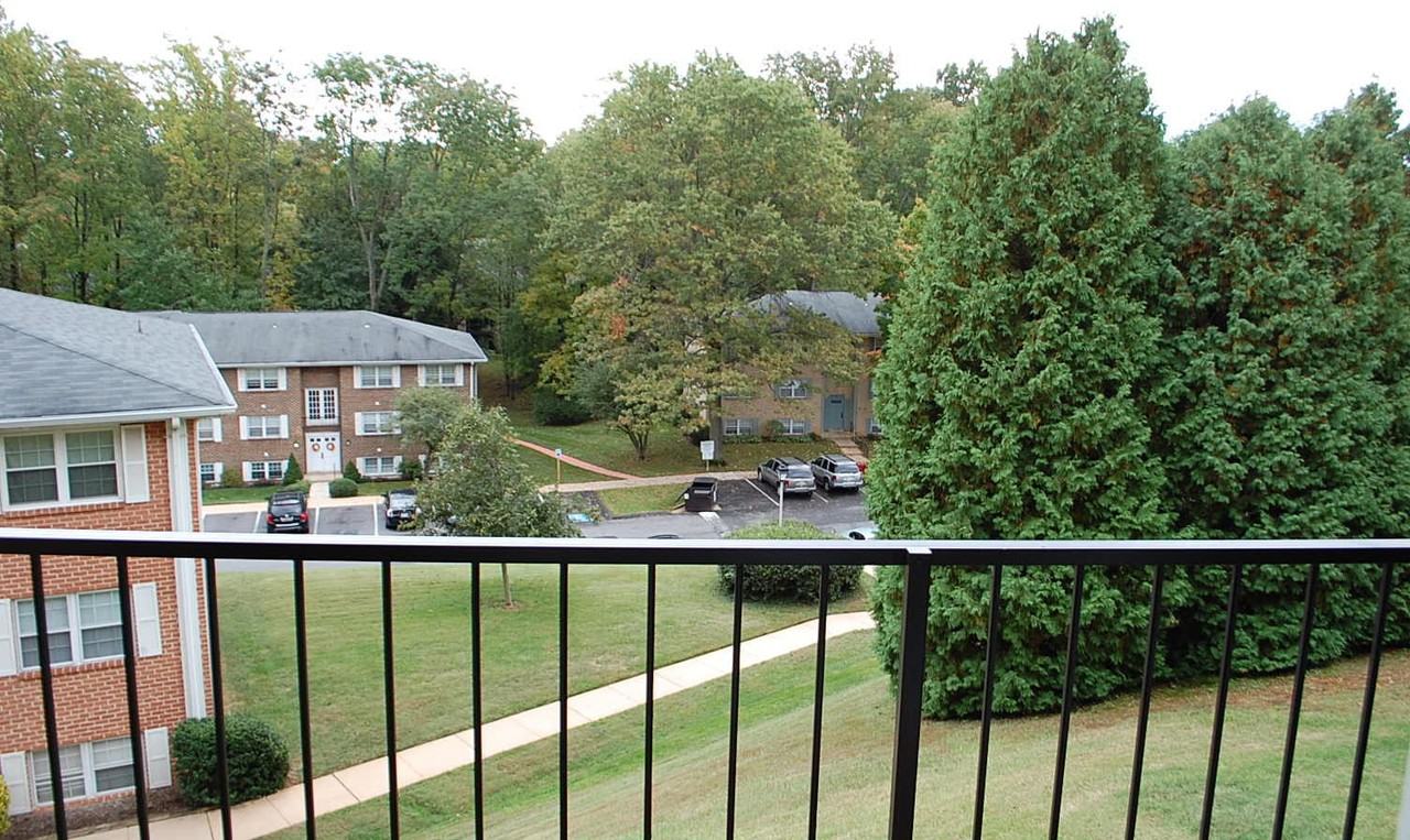 110 Seevue Ct #C - Photo 5 of 12