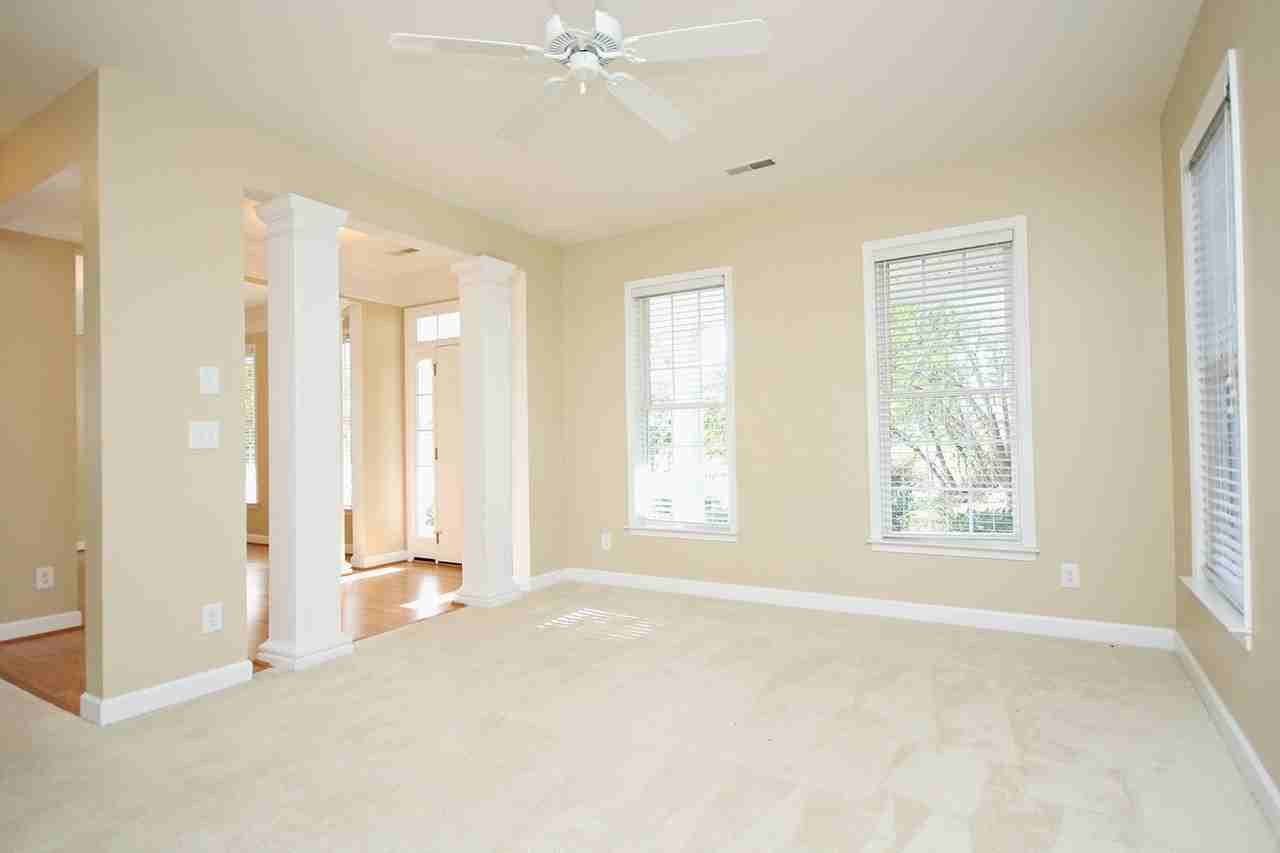 5496 Hill Top St - Photo 5 of 14