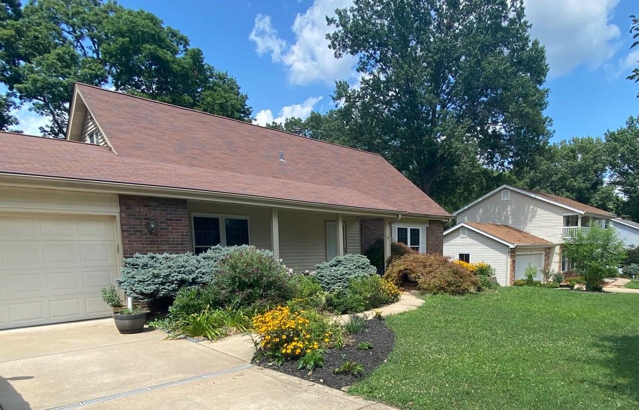 15611 Highcroft Dr - Photo 2 of 23