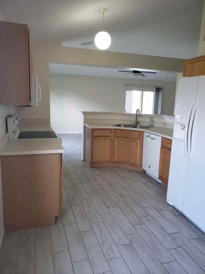 2735 Suncoast Lakes Blvd - Photo 5 of 15