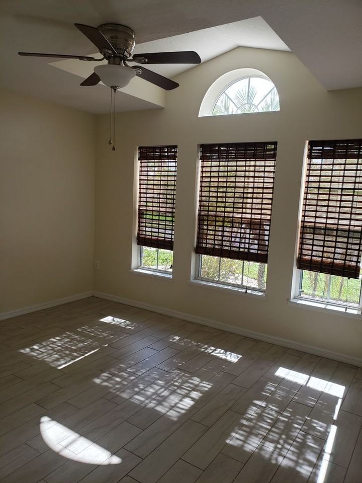 2735 Suncoast Lakes Blvd - Photo 6 of 15