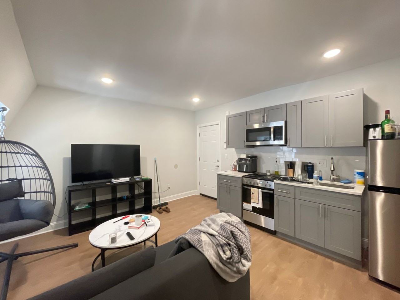 1322 Locust Street - GRNZ XI - Photo 4 of 21