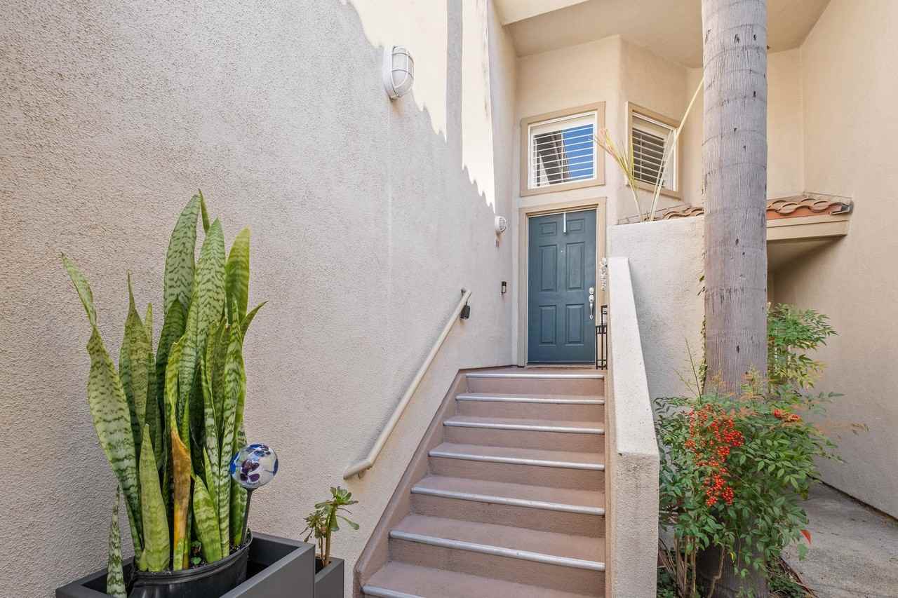 8 Coral Rdg - Photo 4 of 31