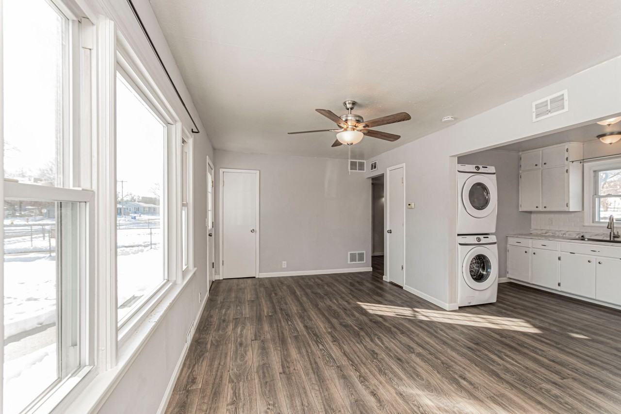 1716 Westwood Blvd - Photo 5 of 20