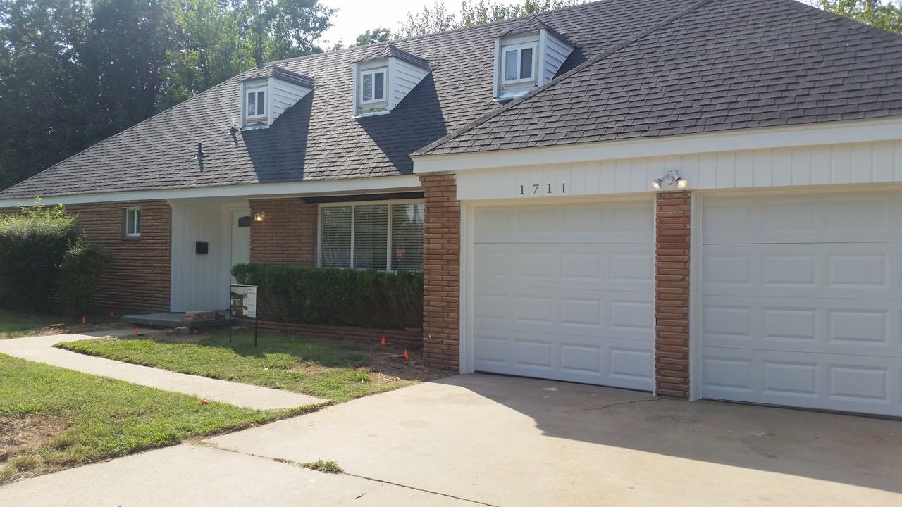 1711 W Marshall St - Photo 3 of 38