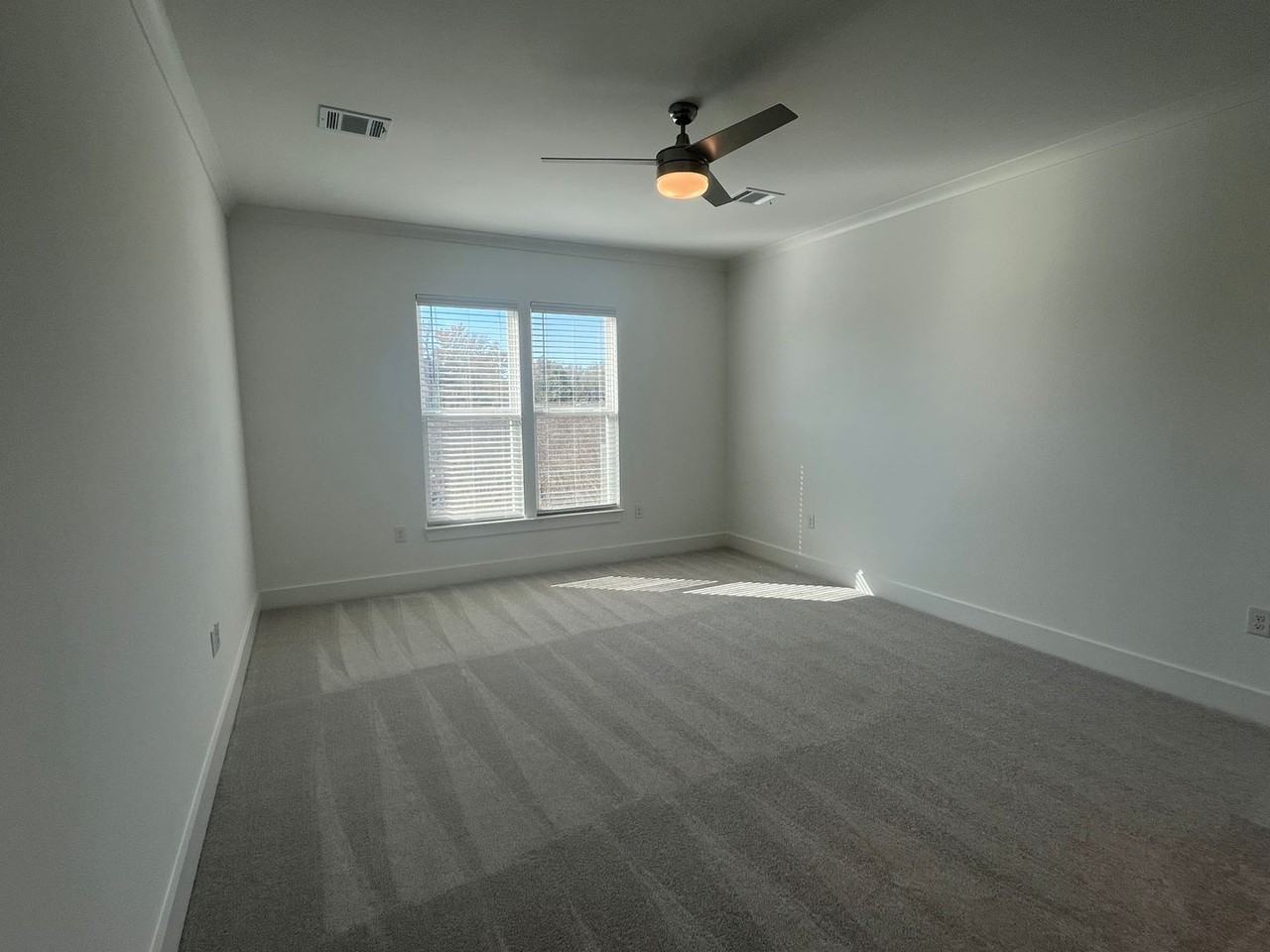 7640 Whitetip Ave - Photo 3 of 13