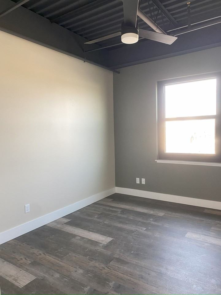 112 S 2nd St - Photo 5 of 13