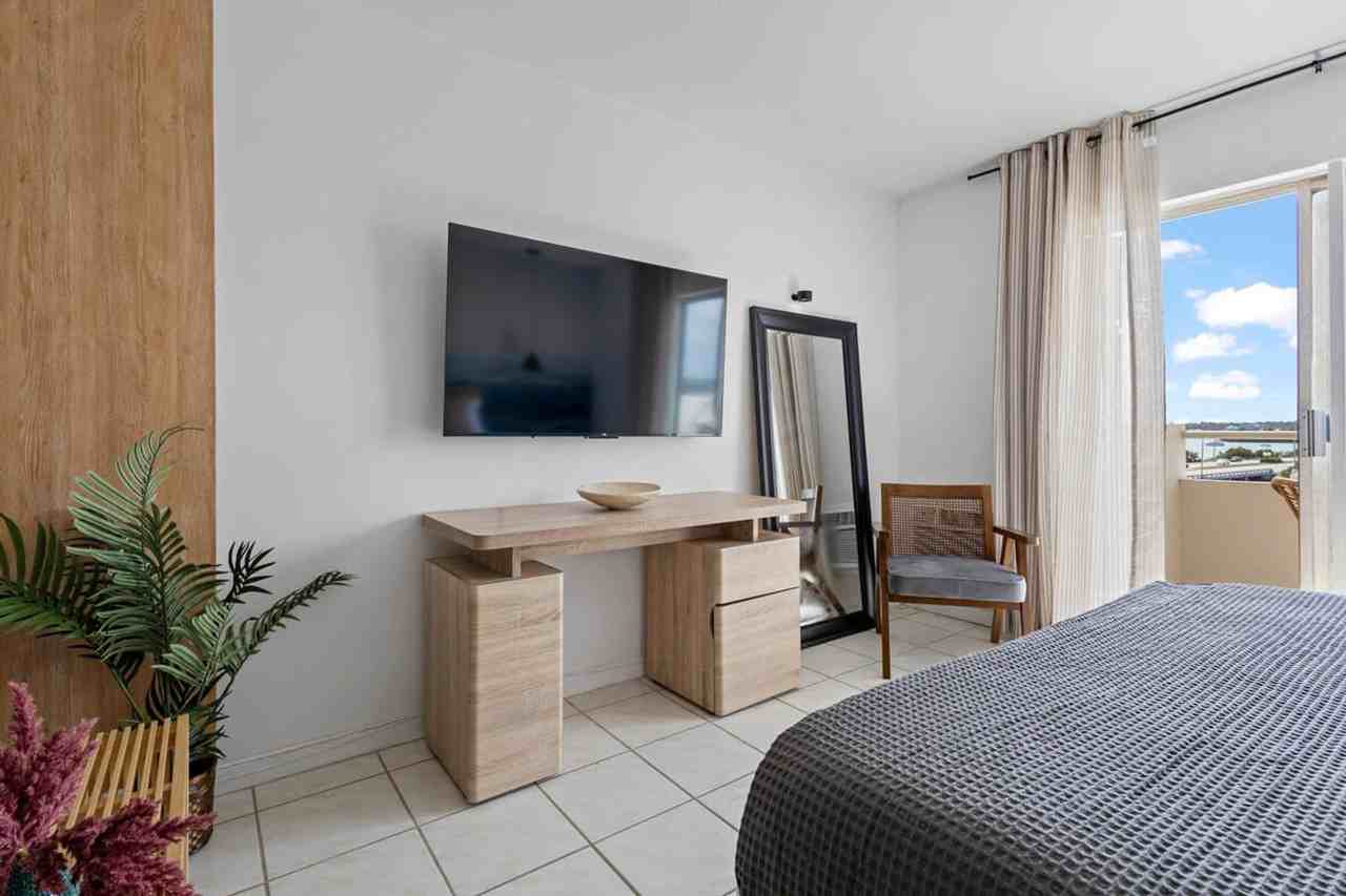 7904 West Drive - Photo 2 of 81