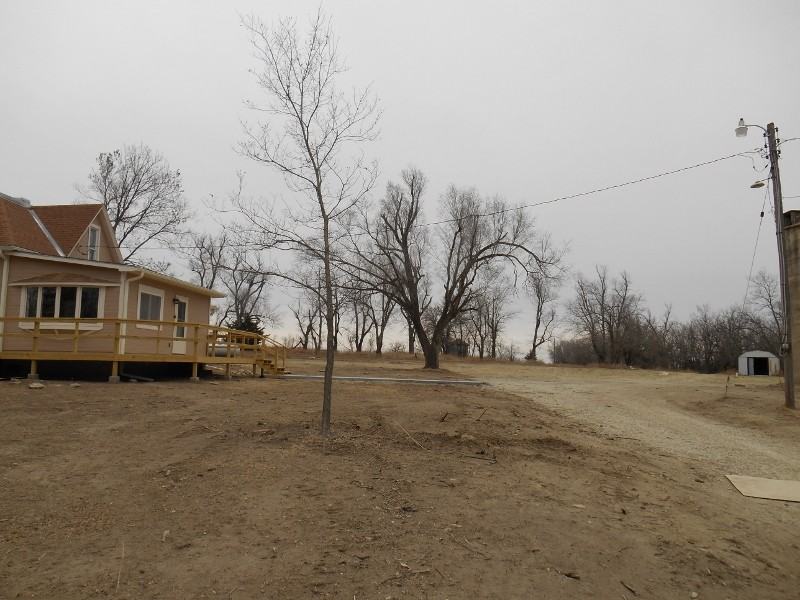 1915 2650 Ave - Photo 2 of 26