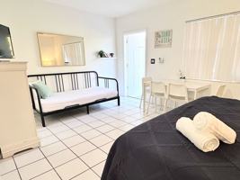 featured image of 322 Oregon St