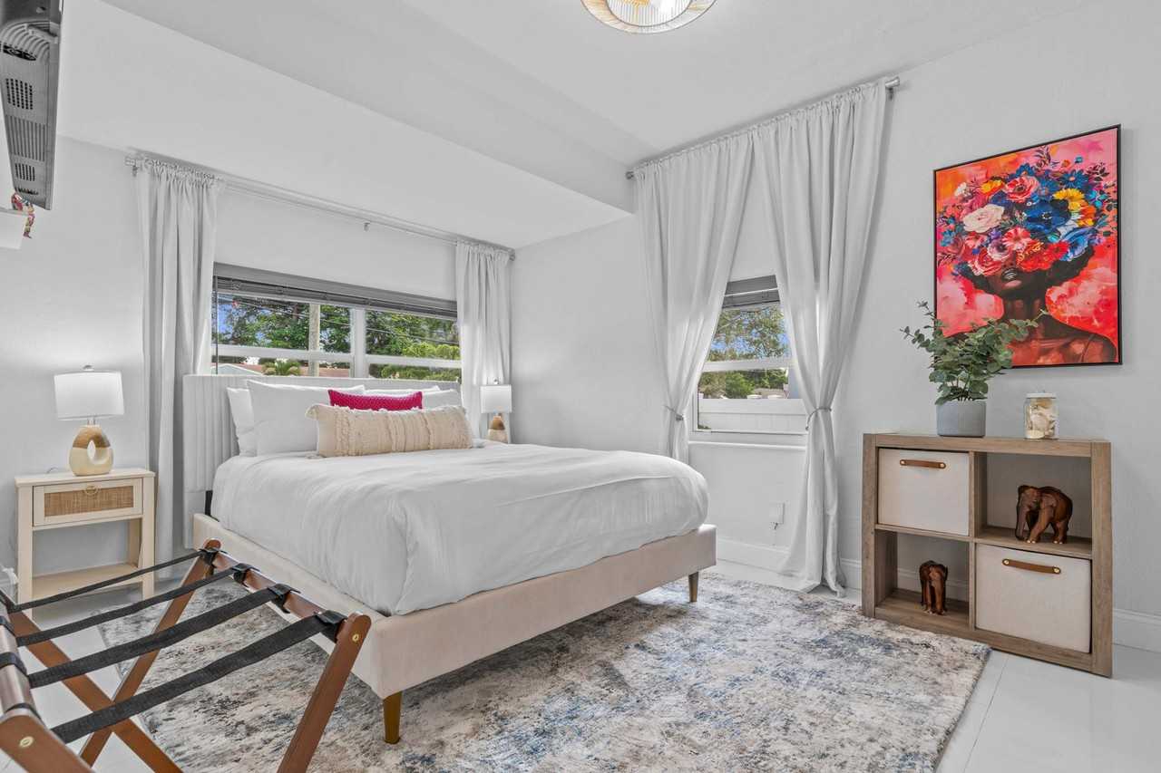 775 Nw 44th St #1044560P - Photo 7 of 34