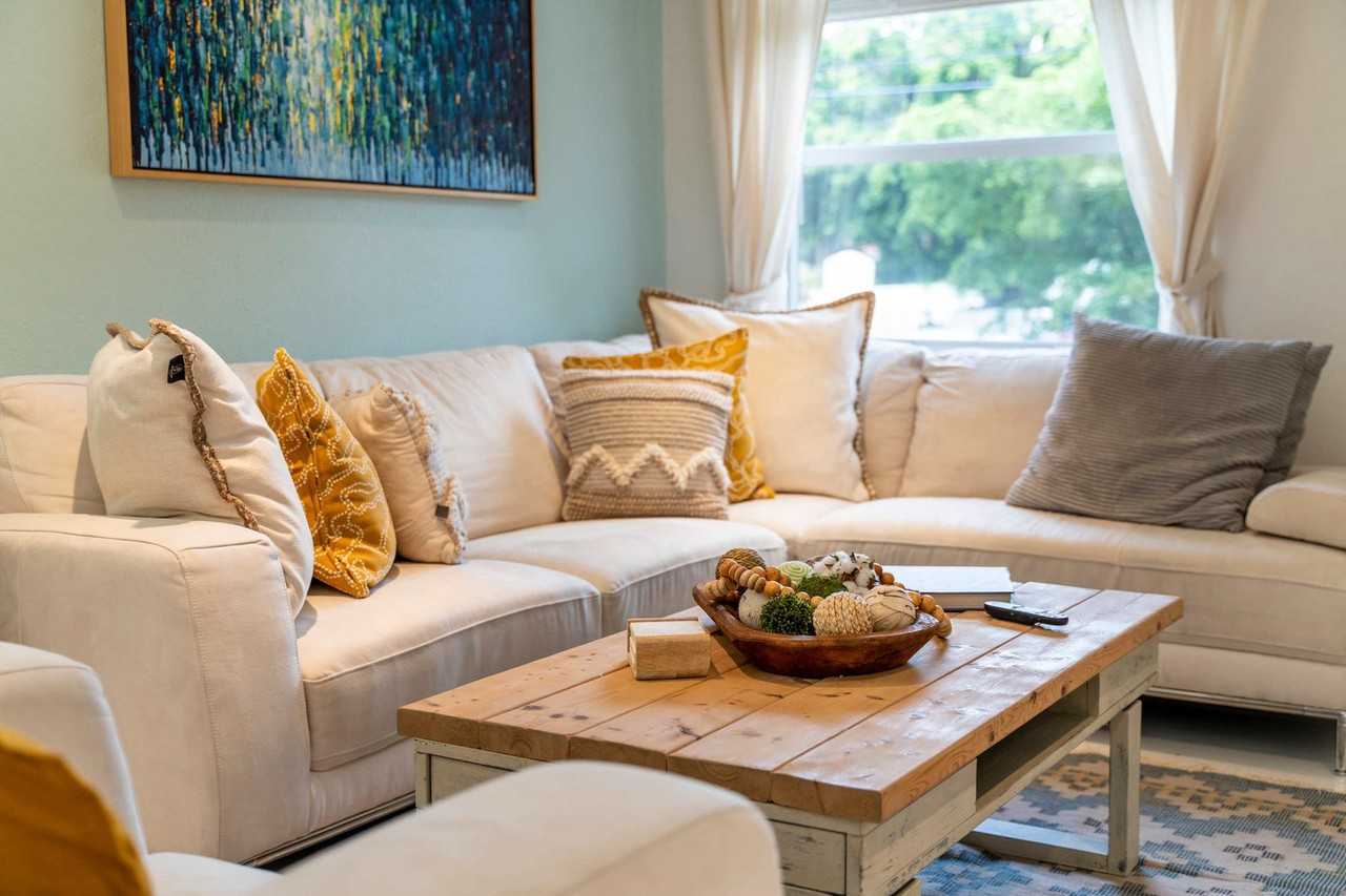 775 Nw 44th St #1044560P - Photo 3 of 34