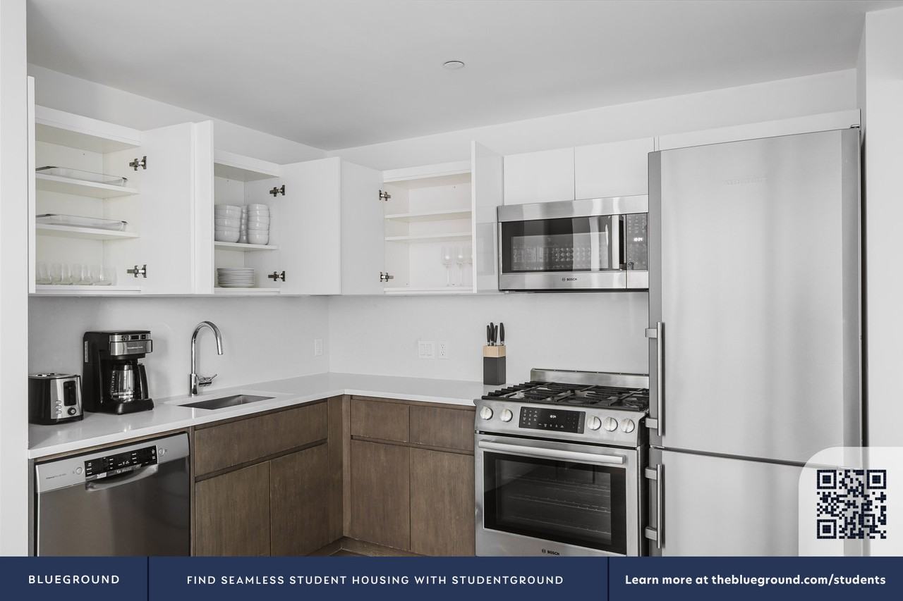 107 Columbia Heights - Photo 6 of 31