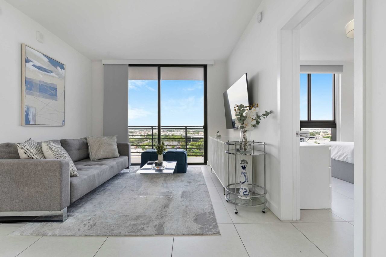 5325 Nw 85th Ave #1044571P - Photo 3 of 37