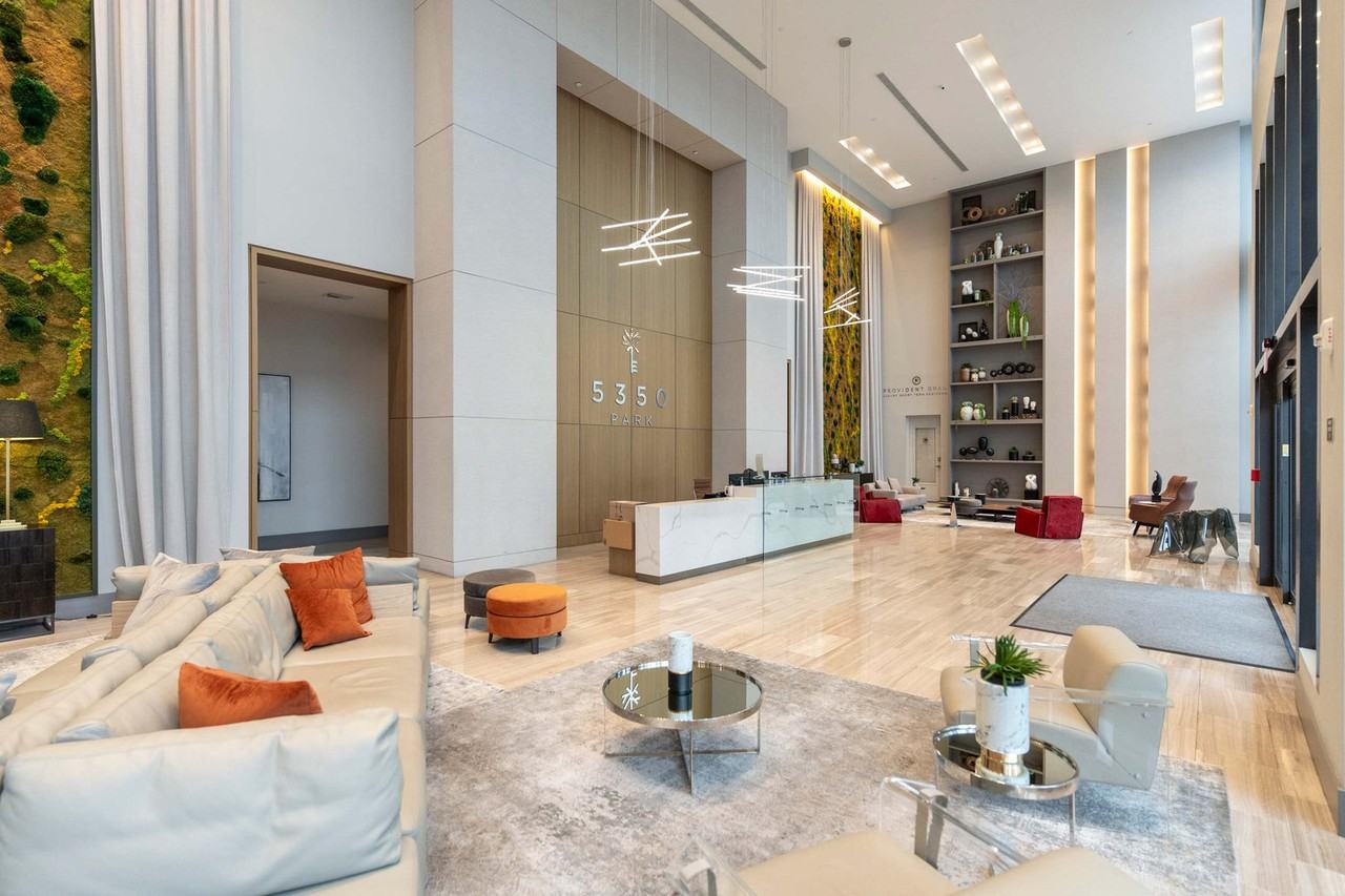 5325 Nw 85th Ave #1044571P - Photo 4 of 37