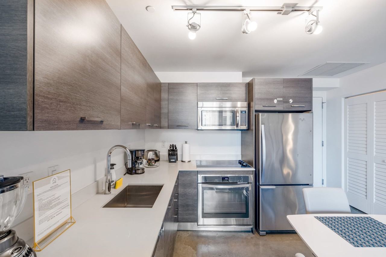 165 Se 1st St #1044518P - Photo 5 of 16