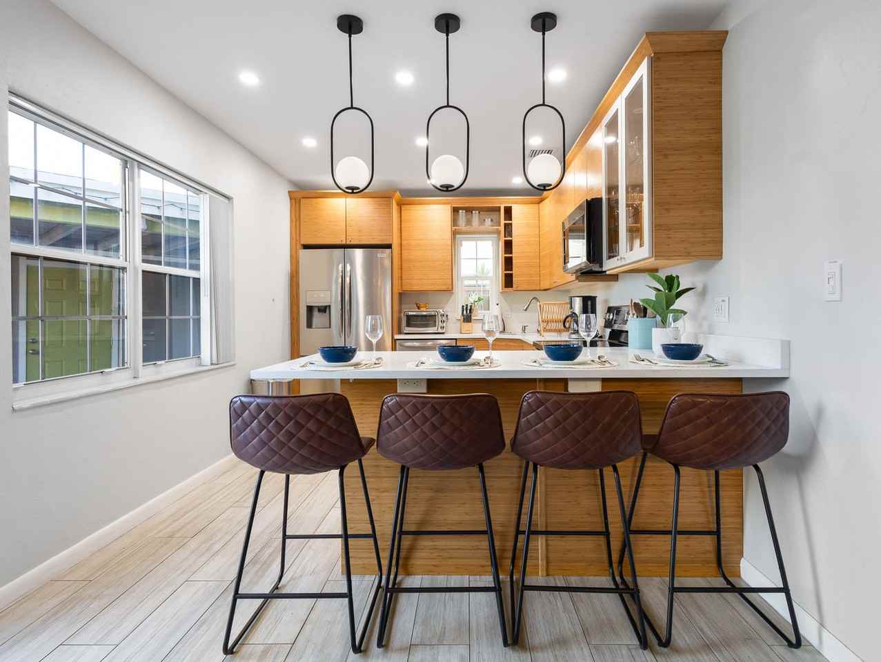 201 Ne 16th Ct #1044531P - Photo 6 of 23